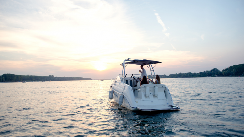 Navigating Choices: Your Next Dream Yacht or Boat Awaits – Expert Tips Inside